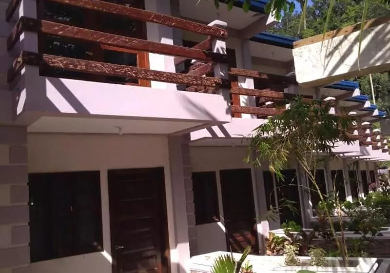 ホテル Ferellee Beach Front Inn