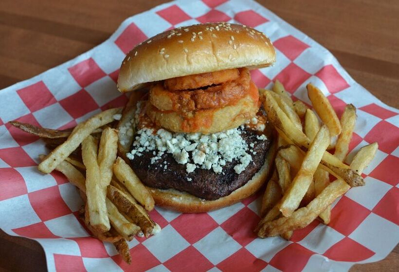 فندق Target Hospitality Mentone Skillman Station Lodge