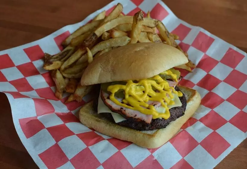 Hotelli Target Hospitality   Mentone Skillman Station Lodge