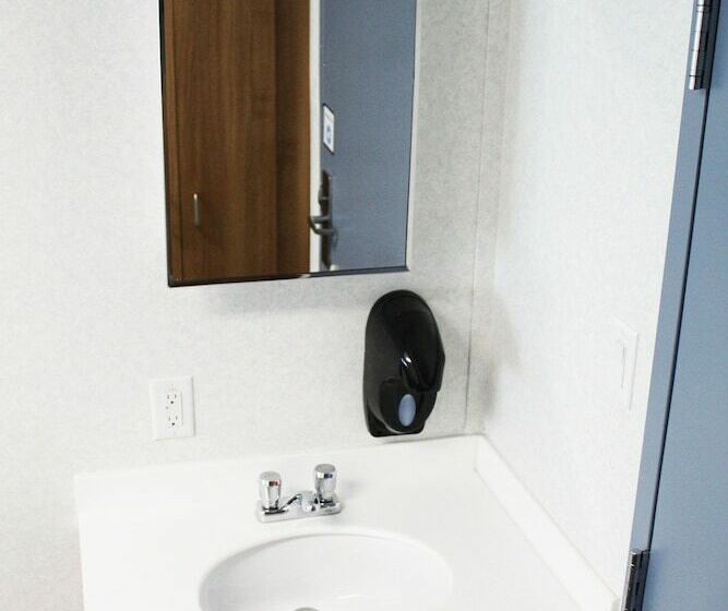 فندق Target Hospitality Mentone Skillman Station Lodge