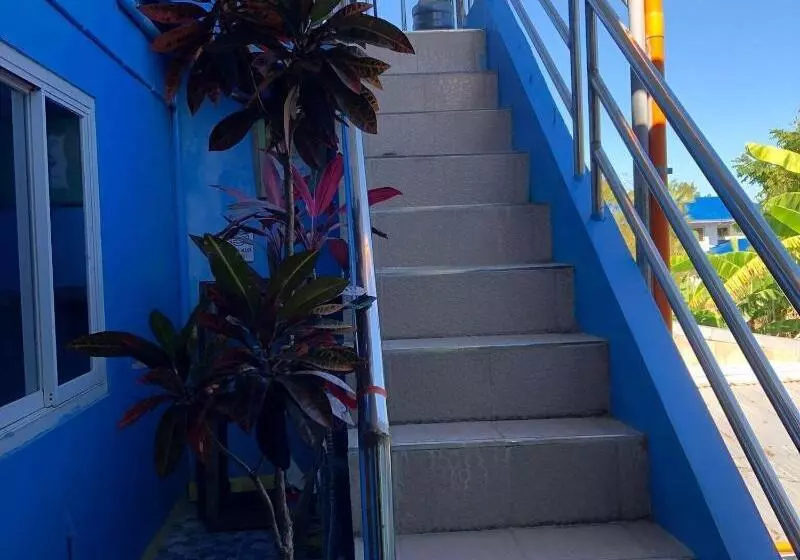 Ravara Natividad Pension House