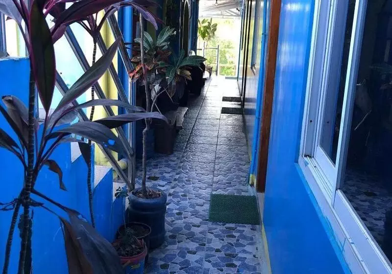 Ravara Natividad Pension House