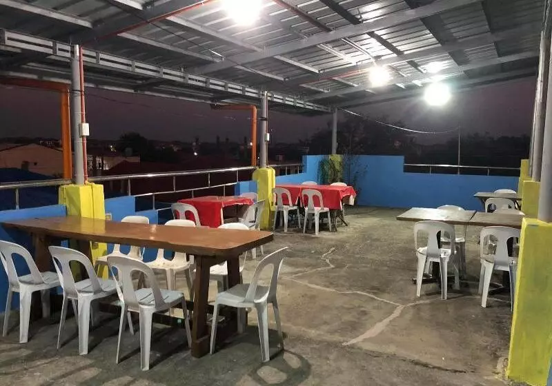 Ravara Natividad Pension House