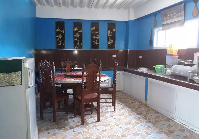Ravara Natividad Pension House