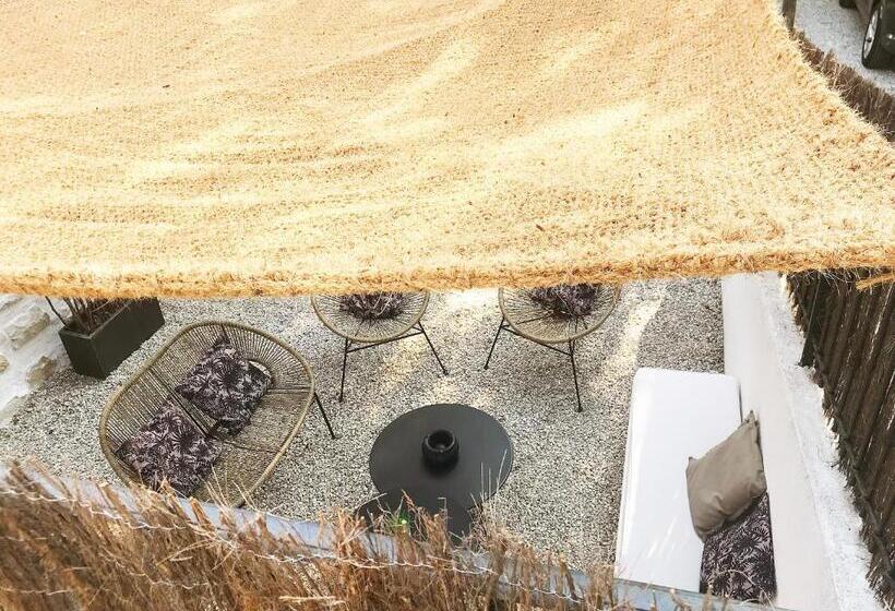 تختخواب و صبحانه Bastide Nomade   Guest House