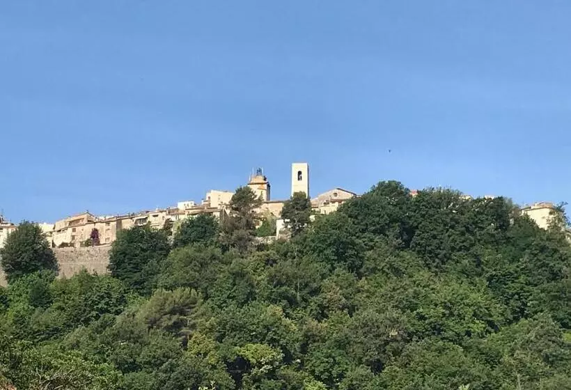 Aamiaismajoitus (B&B) Bastide Nomade   Guest House