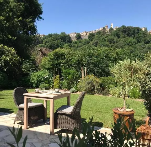 Aamiaismajoitus (B&B) Bastide Nomade   Guest House