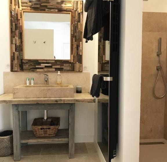 تختخواب و صبحانه Bastide Nomade   Guest House