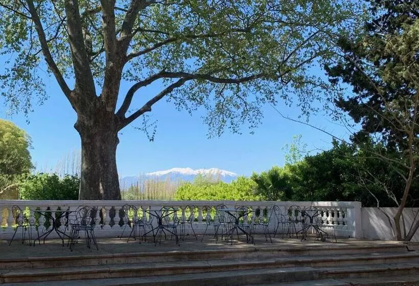 Aamiaismajoitus (B&B) Domaine Castell De Blés