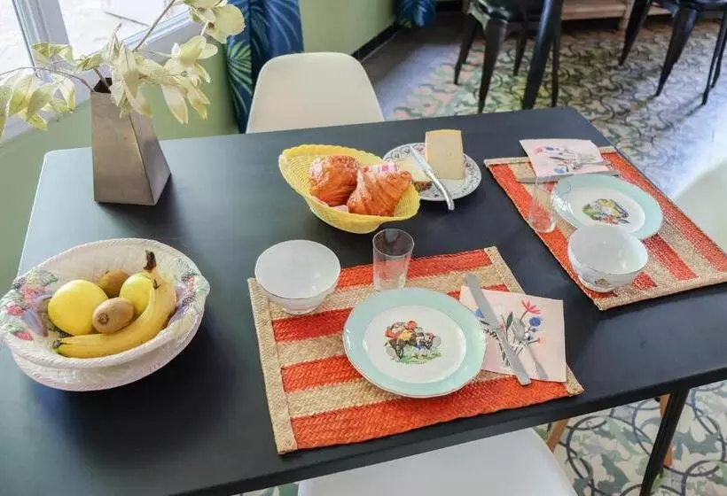 Aamiaismajoitus (B&B) Domaine Castell De Blés