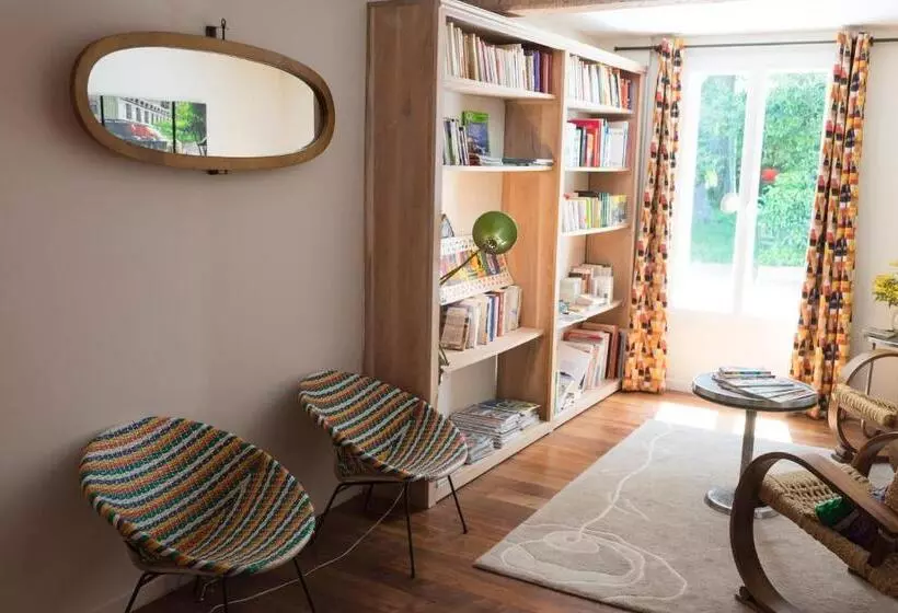 Aamiaismajoitus (B&B) Domaine Castell De Blés