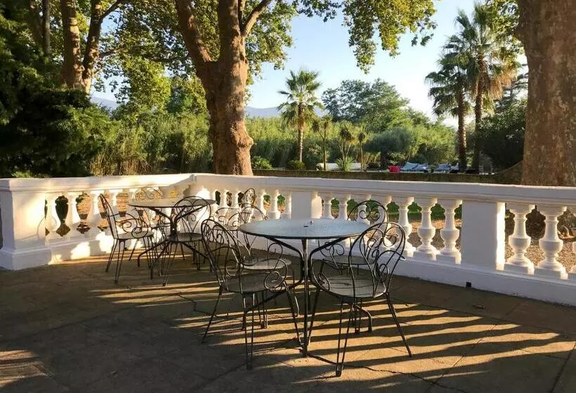 Aamiaismajoitus (B&B) Domaine Castell De Blés