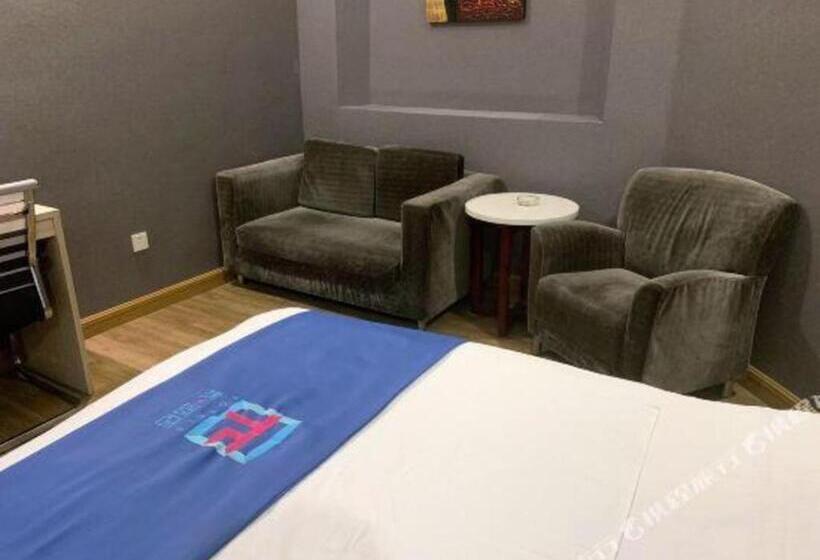 Pai Hotel Zhuhai Xinxiangzhou China Resources Vanguard Minzhu Railway Station