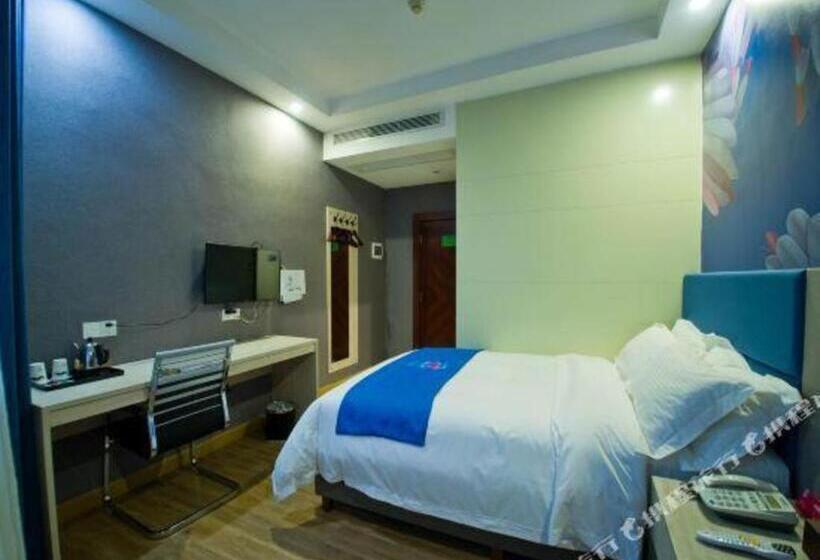 Pai Hotel Zhuhai Xinxiangzhou China Resources Vanguard Minzhu Railway Station