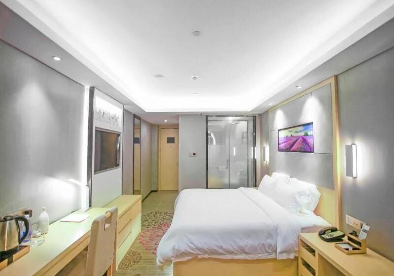 Lavande Hotel Nanchang Bayi Square Branch