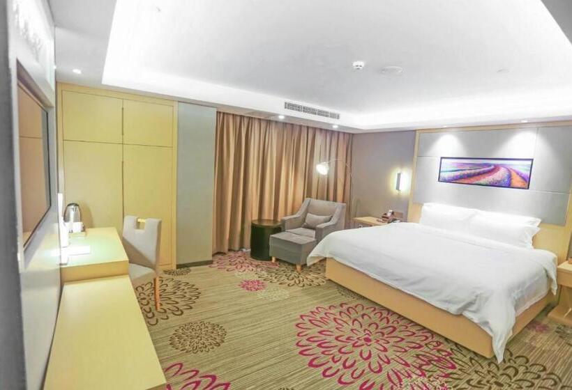 Lavande Hotel Nanchang Bayi Square Branch