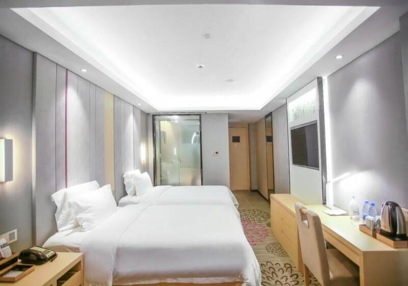 Lavande Hotel Nanchang Bayi Square Branch