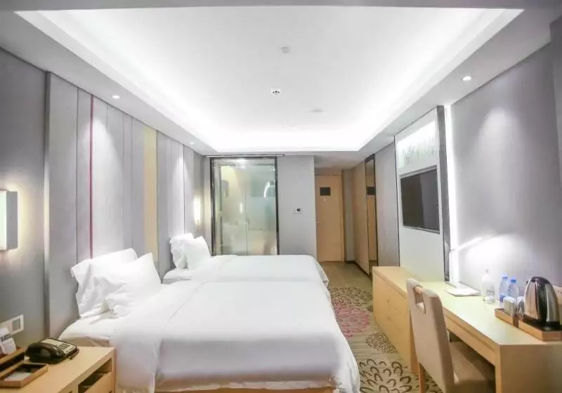 Lavande Hotel Nanchang Bayi Square Branch