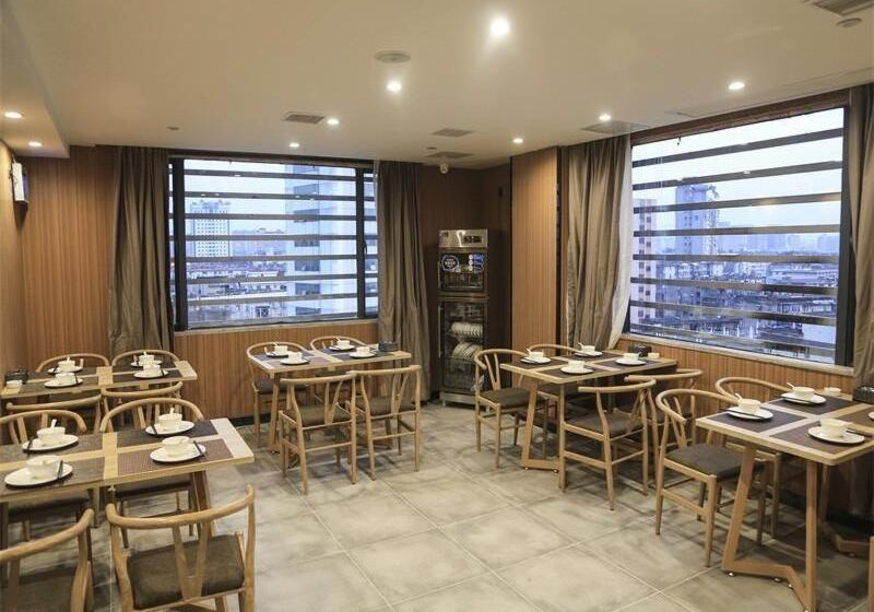 Lavande Hotel Nanchang Bayi Square Branch