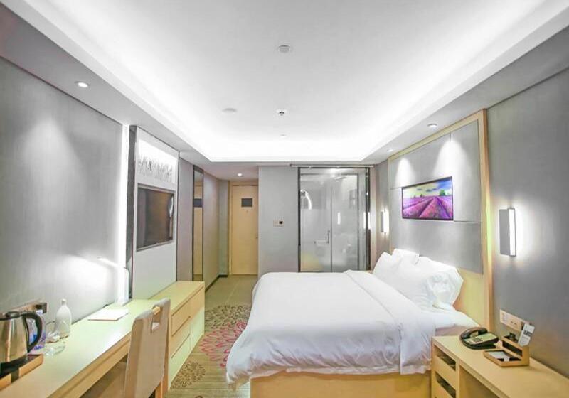 Lavande Hotel Nanchang Bayi Square Branch