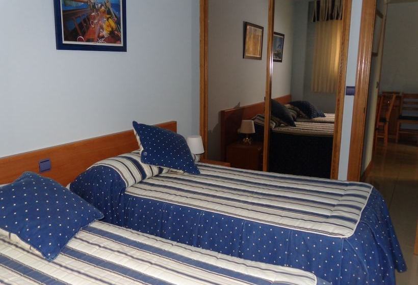 Apartamentos La Marina