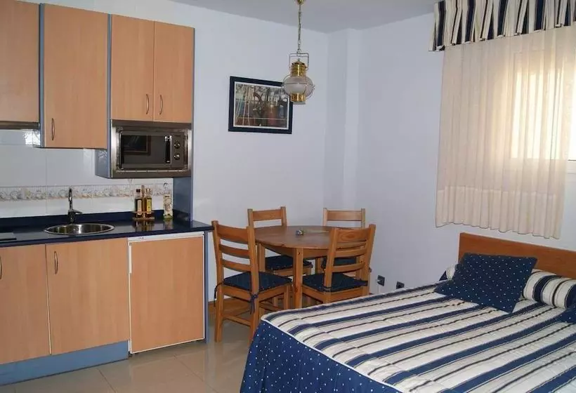 Apartamentos La Marina