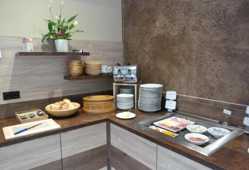 Flair Waldhotel Mellestollen