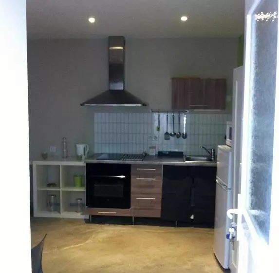 هتل Les Meublés De La Mère Michaud