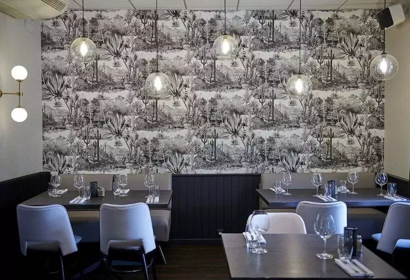 Отель Hôtel De France Beaune