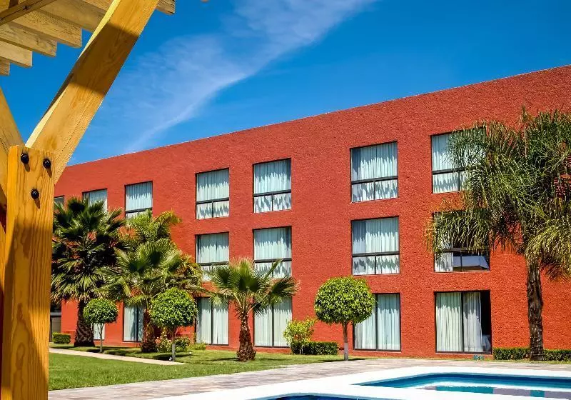בית מלון כפרי Fiesta Inn Aguascalientes
