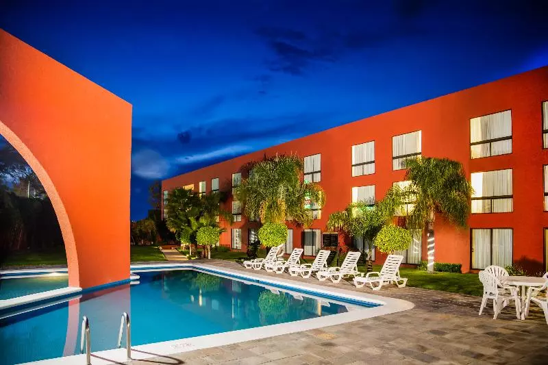 בית מלון כפרי Fiesta Inn Aguascalientes