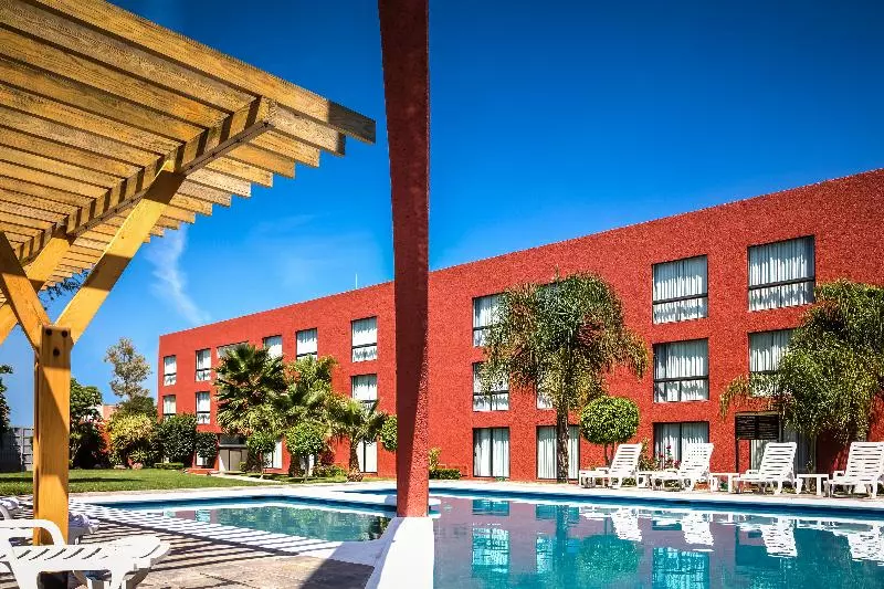 בית מלון כפרי Fiesta Inn Aguascalientes