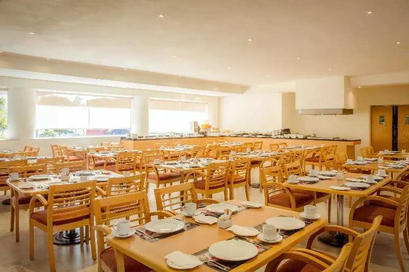 בית מלון כפרי Fiesta Inn Aguascalientes