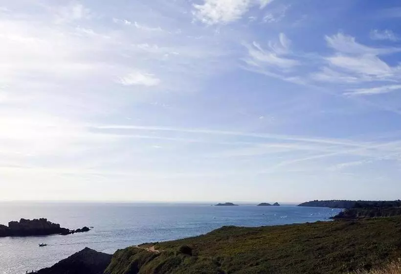 ホテル Hôtel De La Pointe Du Grouin