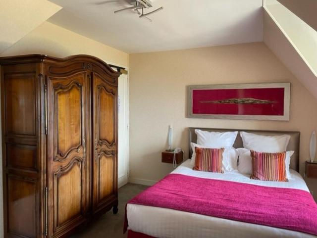 فندق Hôtel De La Pointe Du Grouin