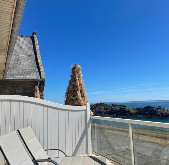 فندق Hôtel De La Pointe Du Grouin