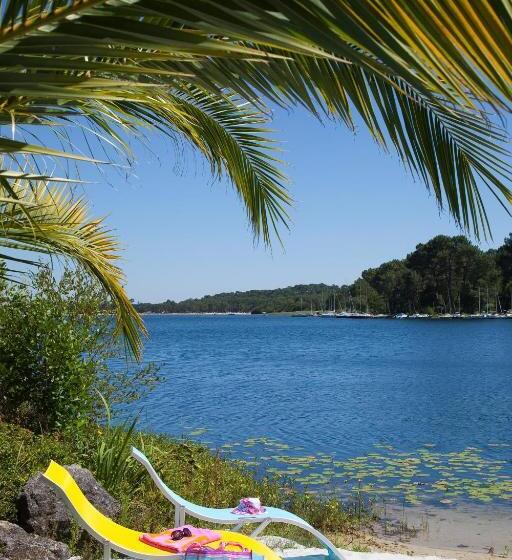 Отель La Caravelle Logis