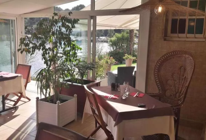 Hotelli La Caravelle Logis