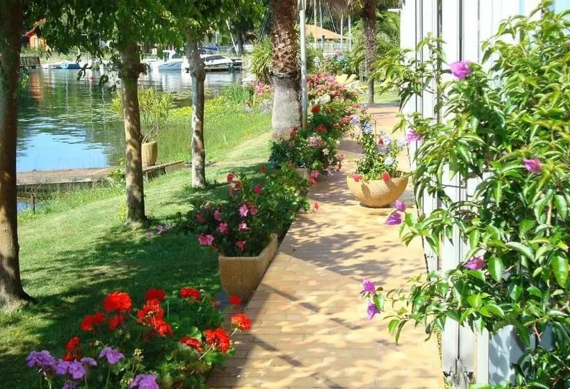 Hotelli La Caravelle Logis