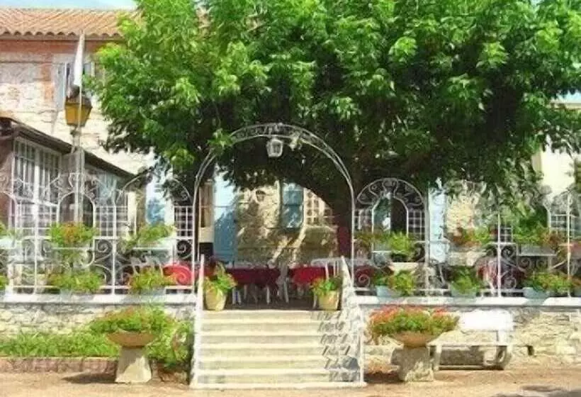 Logis Hotels   La Table D Antan   Hôtel 2 étoiles Et Restaurant