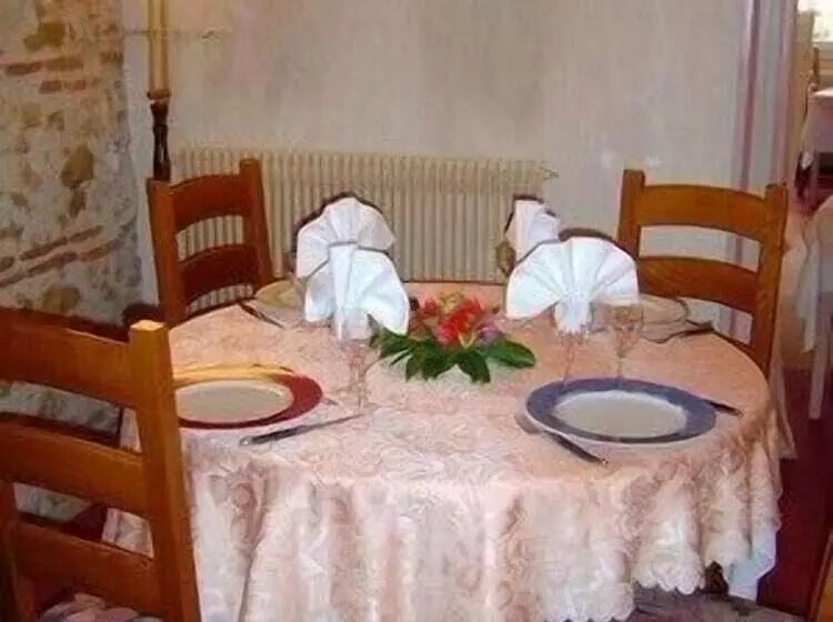 Logis Hotels   La Table D Antan   Hôtel 2 étoiles Et Restaurant