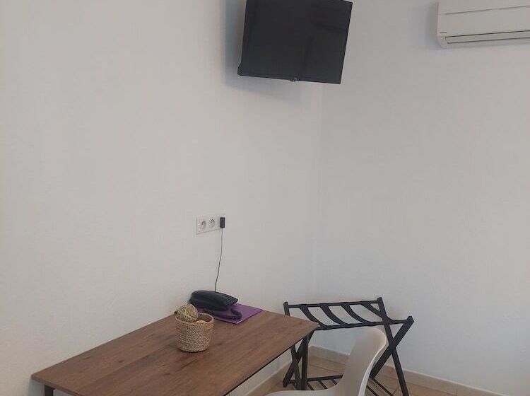 בית מלון כפרי Logis Hôtel Le Clos Saint Loup