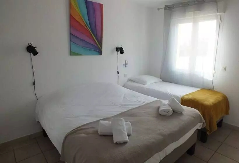 호텔 Logis Hôtel Le Clos Saint Loup