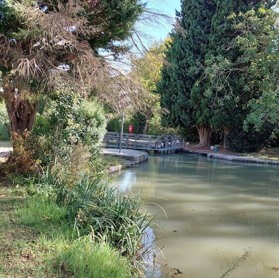 בית מלון כפרי Logis Hôtel Le Clos Saint Loup