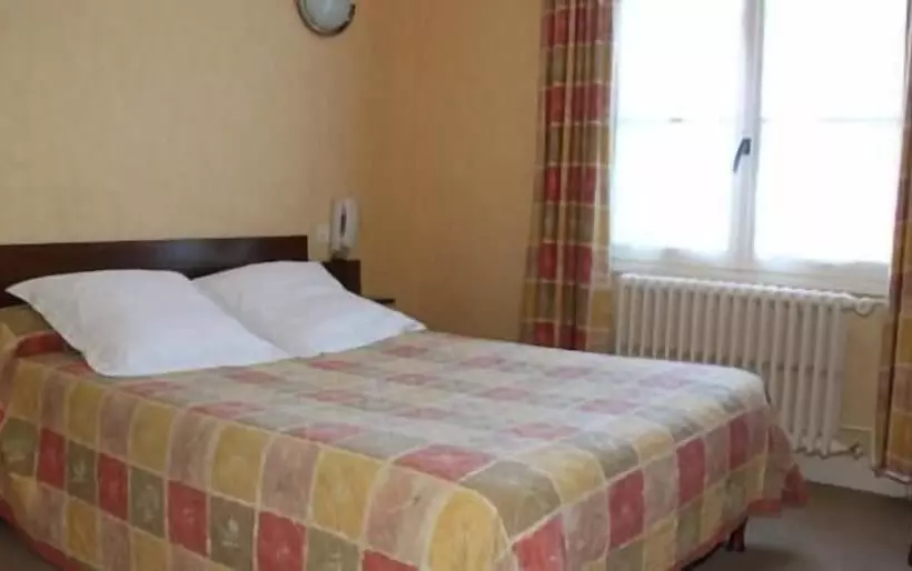 Отель Hôtel Le Commerce