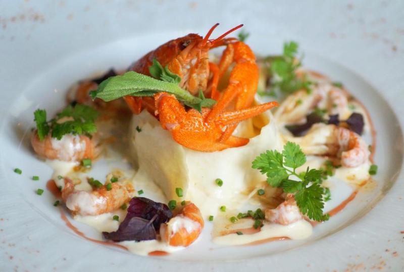 Hotel Logis Hostellerie Des Clos Et Restaurant Bistrot Des Grands Crus