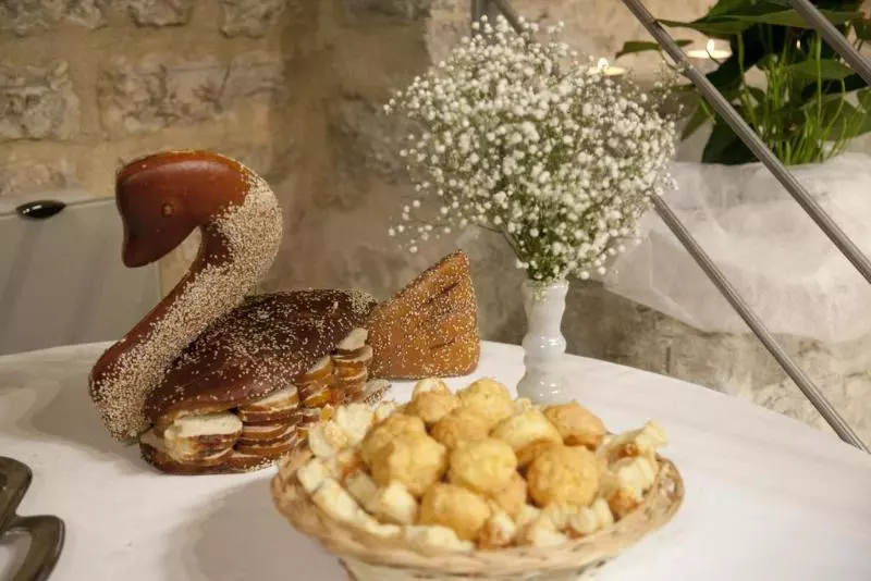 Отель Logis Hostellerie Des Clos Et Restaurant Bistrot Des Grands Crus