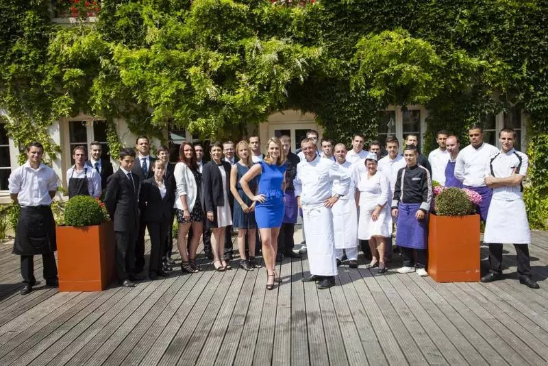 Отель Logis Hostellerie Des Clos Et Restaurant Bistrot Des Grands Crus