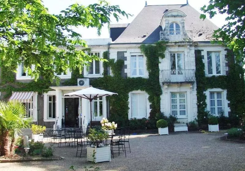 호텔 Logis L Hermitage