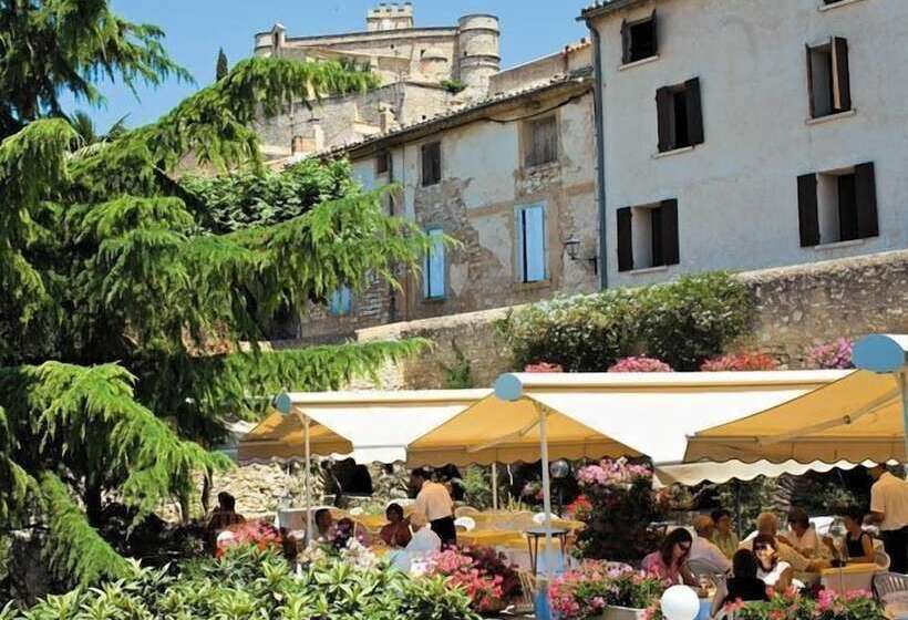 호텔 Logis Hôtel Restaurant Les Géraniums